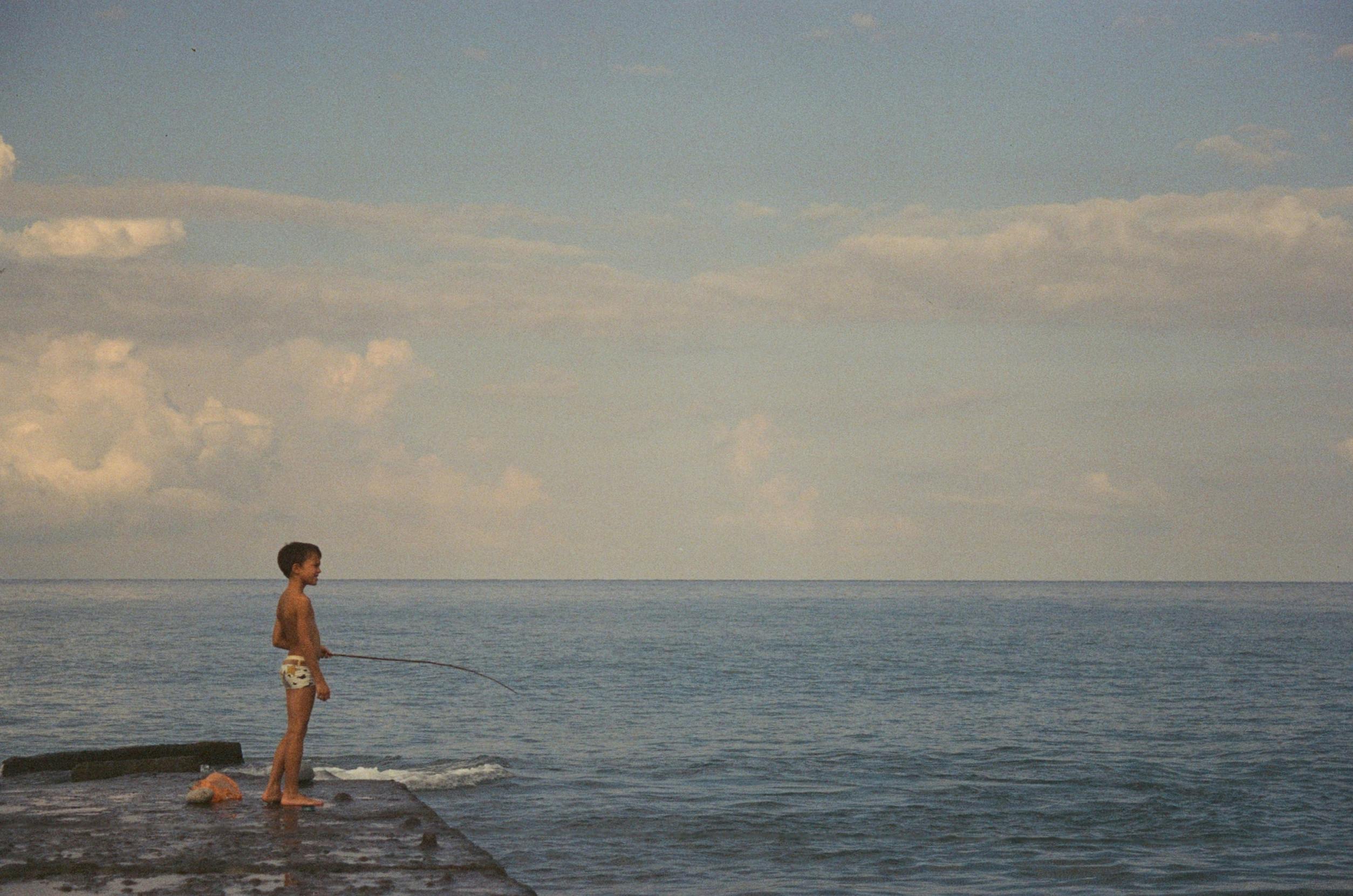 Kostenloses Stock Foto zu angeln, bewölkter himmel, horizont über wasser